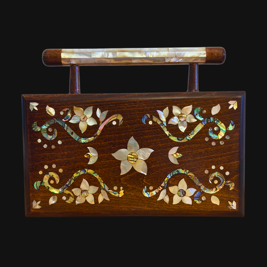 Sham – Bolso Damasquino de Lujo con Nácar Floral y Forro de Brocado