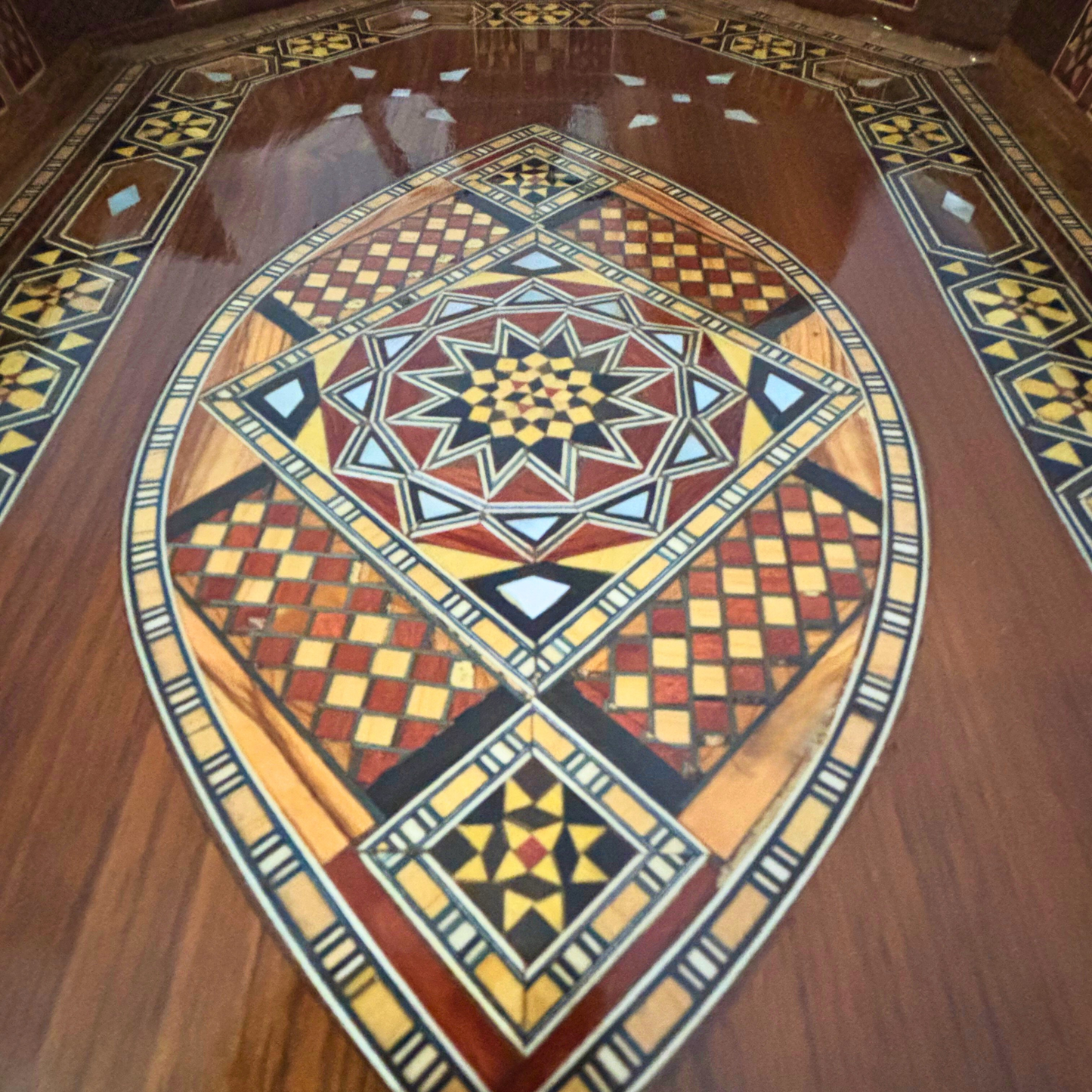 Damascene Mosaic Wooden Tray – Mother of Pearl Inlay & Walnut Finish