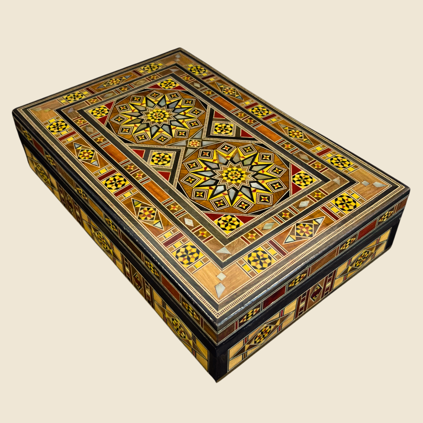 Handgefertigte Mosaik-Schatulle aus Damaskus – Holzkunst & Samt
